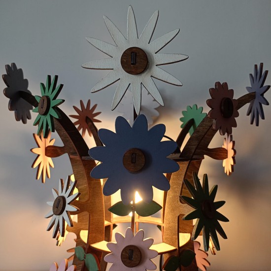 Ξύλινο χειροποίητο επιτραπέζιο φωτιστικό Λουλούδια Ανοιξιάτικα – Mood4Wood