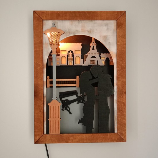 Ξύλινο χειροποίητο κάδρο - φωτιστικό τοίχου Έρωτας στο Παρίσι – Mood4Wood