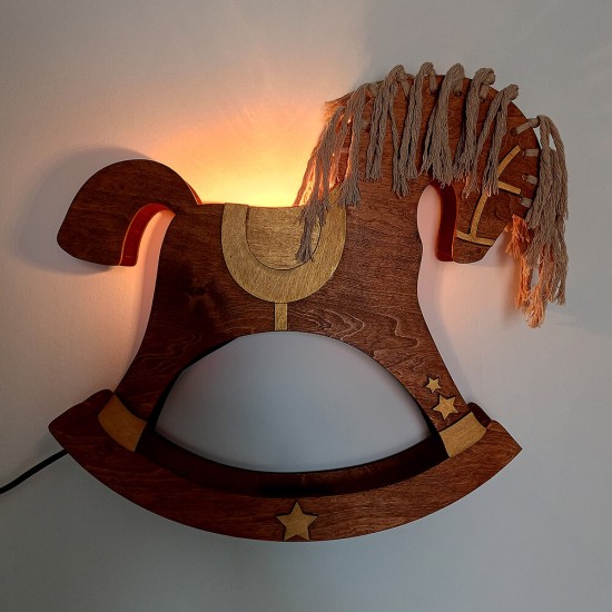 Ξύλινο χειροποίητο παιδικό φωτιστικό τοίχου Κουνιστό Αλογάκι – Mood4Wood